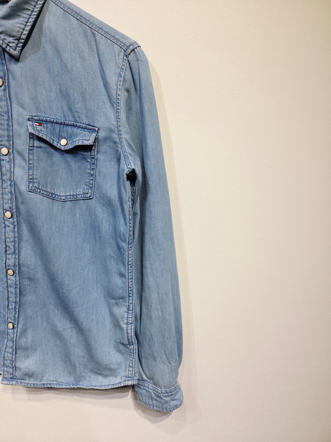 타미힐피거 데님 화이트 스냅 청남방 상품이미지4