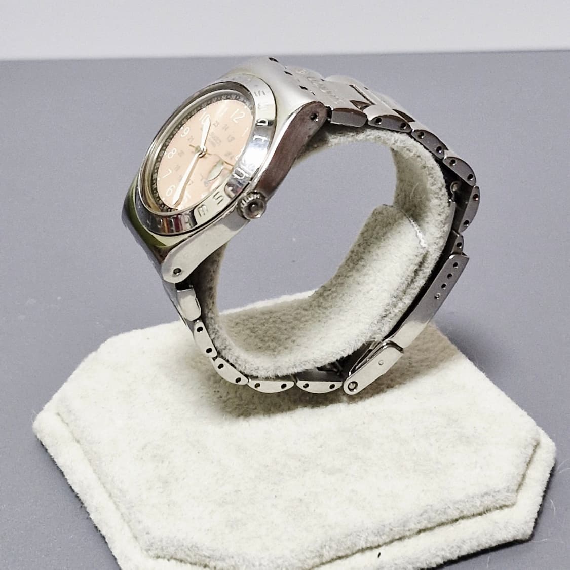 01) 스와치 아이러니 해피조 핑크시계 상품이미지6