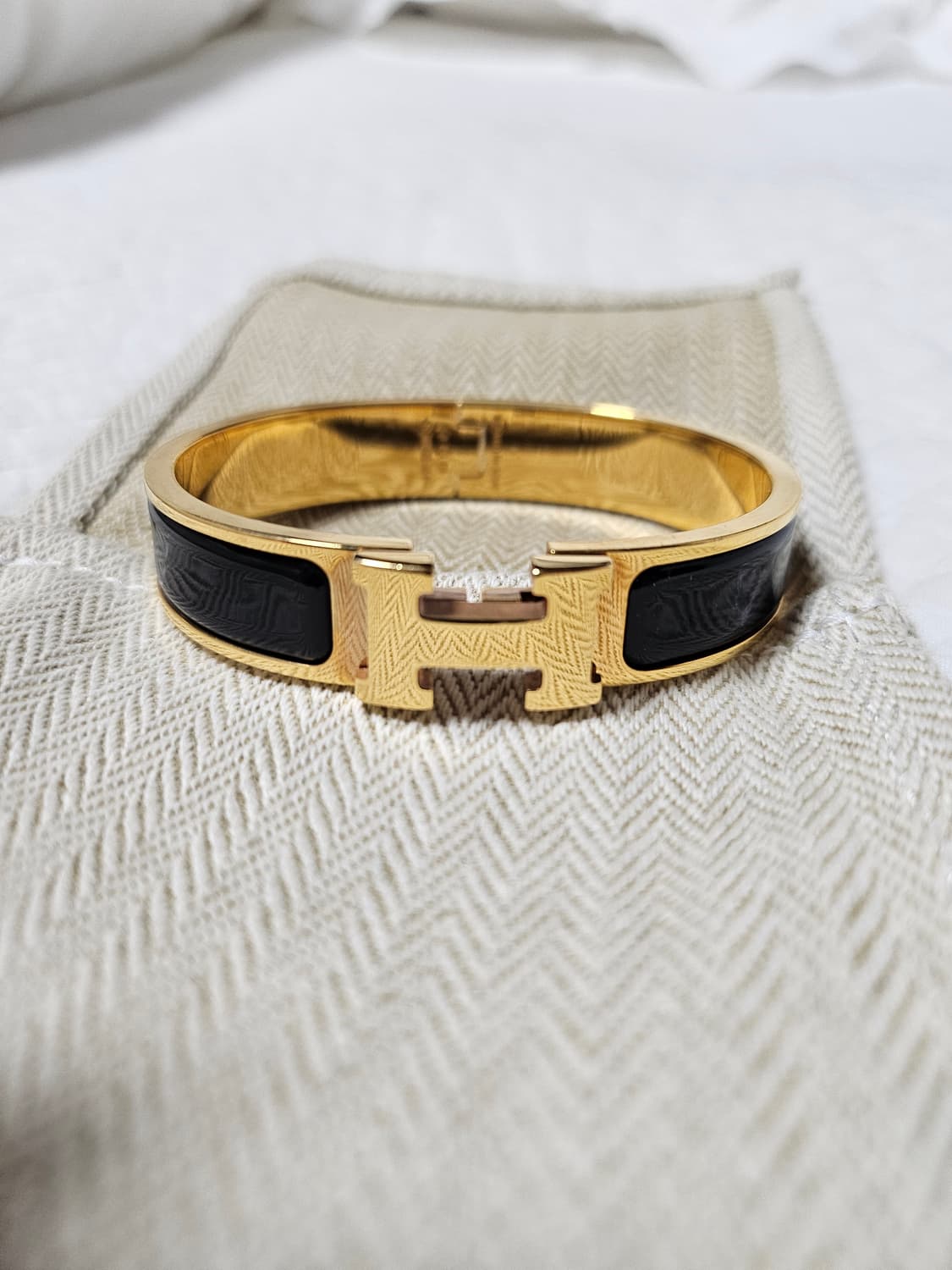 에르메스 클릭아슈 블랙골드 상품이미지1