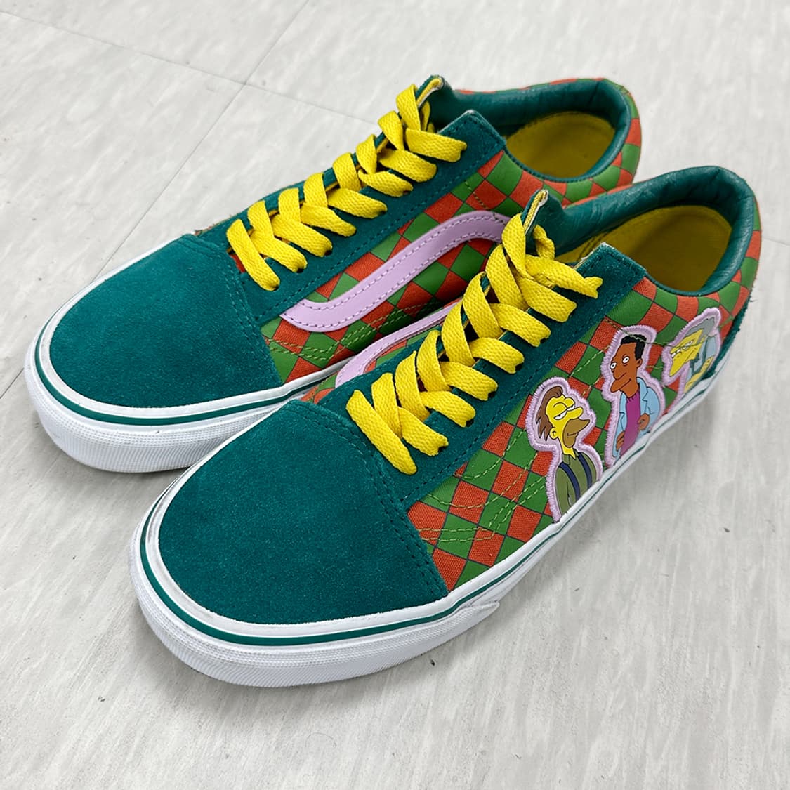 반스 심슨 콜라보 올드스쿨 스니커즈 운동화 단화 255mm 상품이미지1