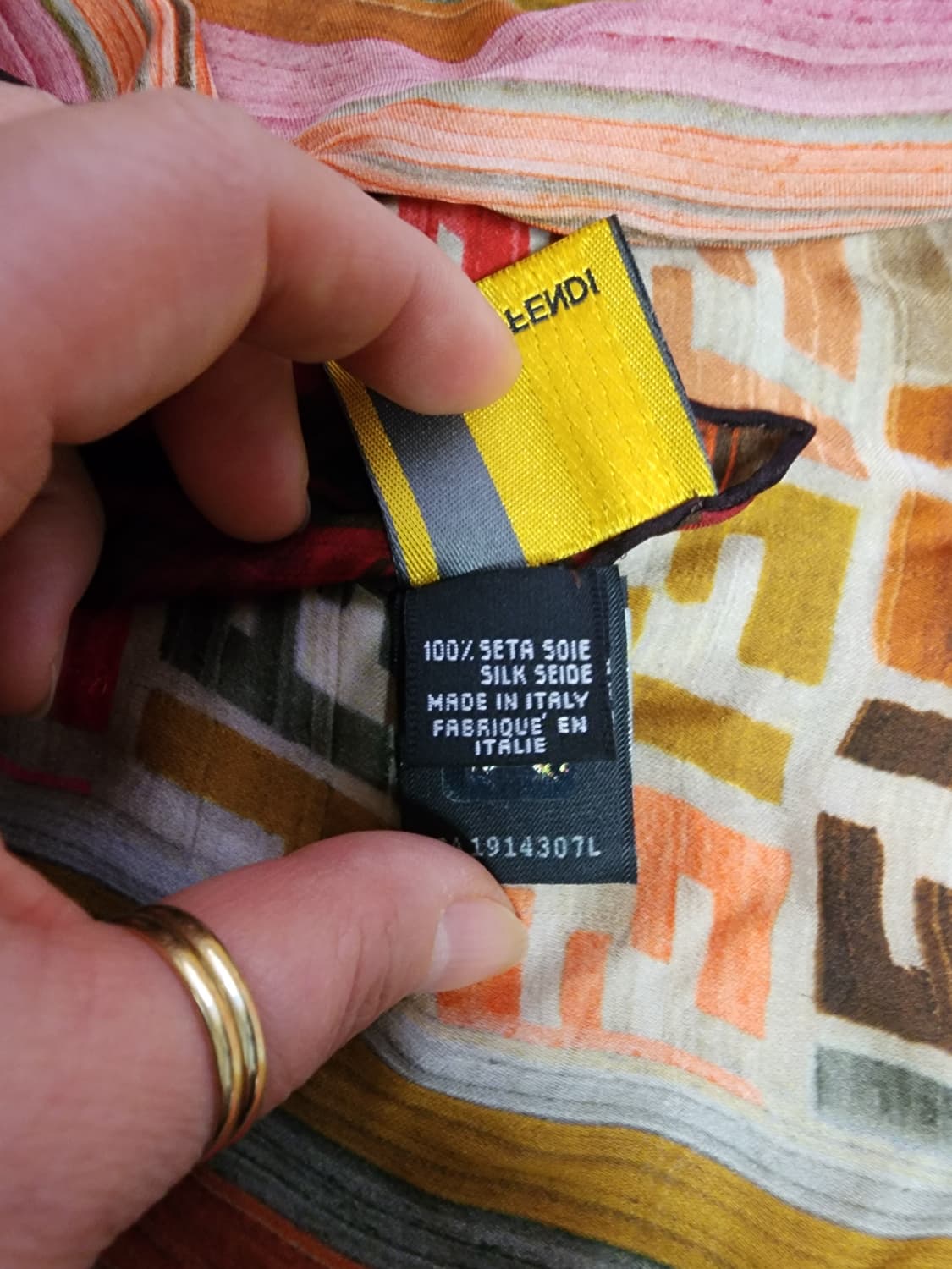 펜디  실크스카프 상품이미지4