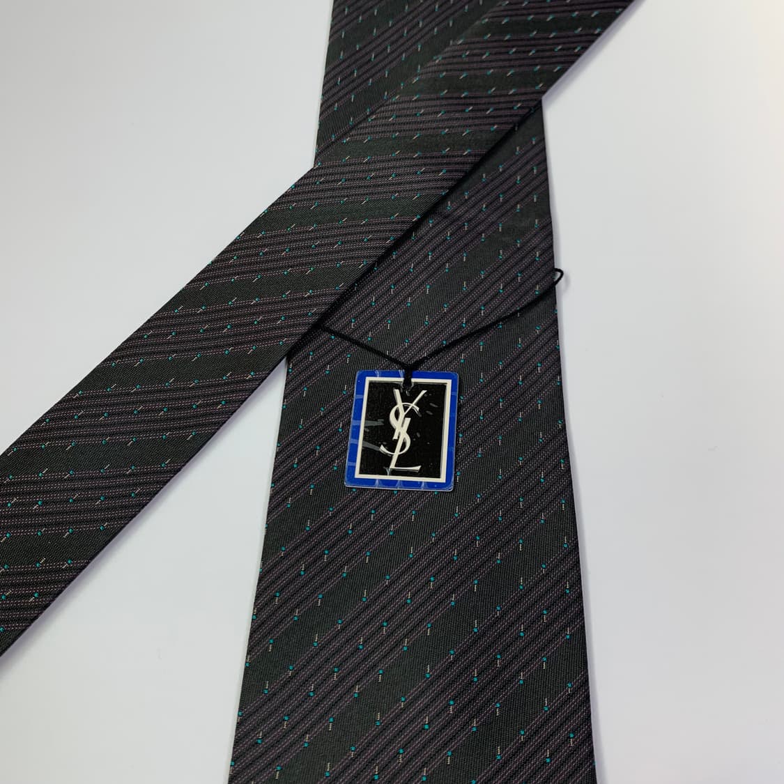 입생로랑(YSL) 택 달린 미사용품 명품넥타이 100실크 S등급 상품이미지4