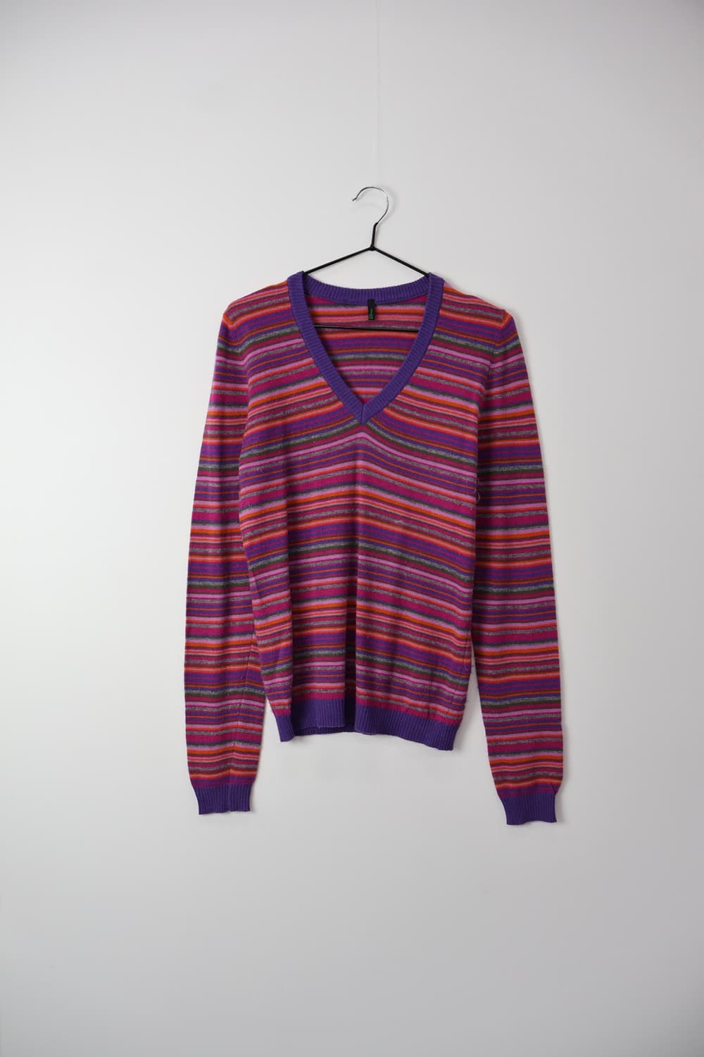 Benetton Multi-Stripe V-Neck Knit  상품이미지4