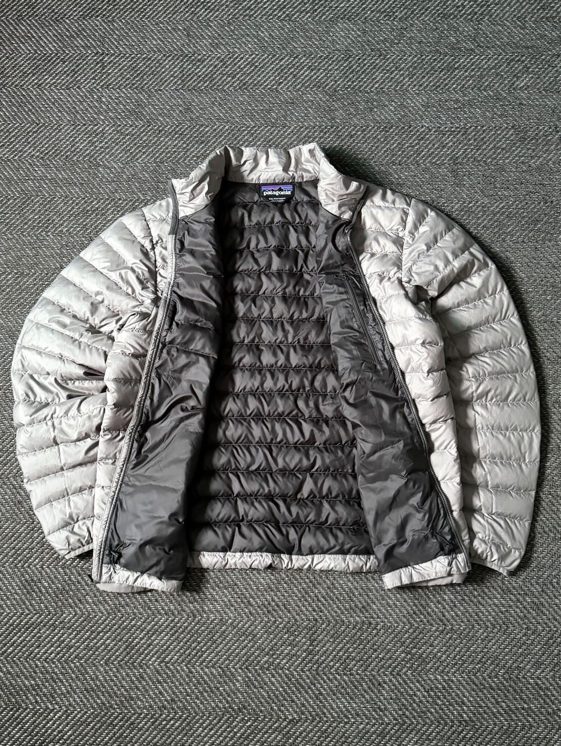 파타고니아 구스다운 스웨터 경량 푸퍼 자켓 (110) 상품이미지4