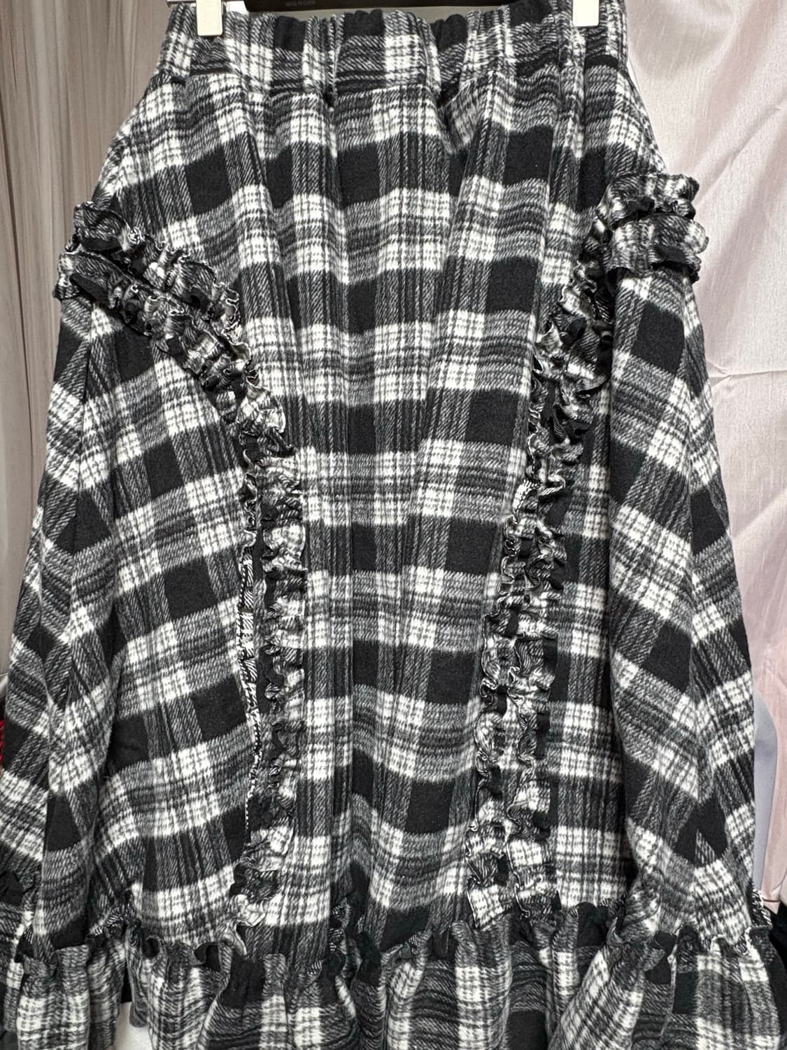 아이브가을 착용) 생긴스튜디오 러플 울 스커트 체크 상품이미지3