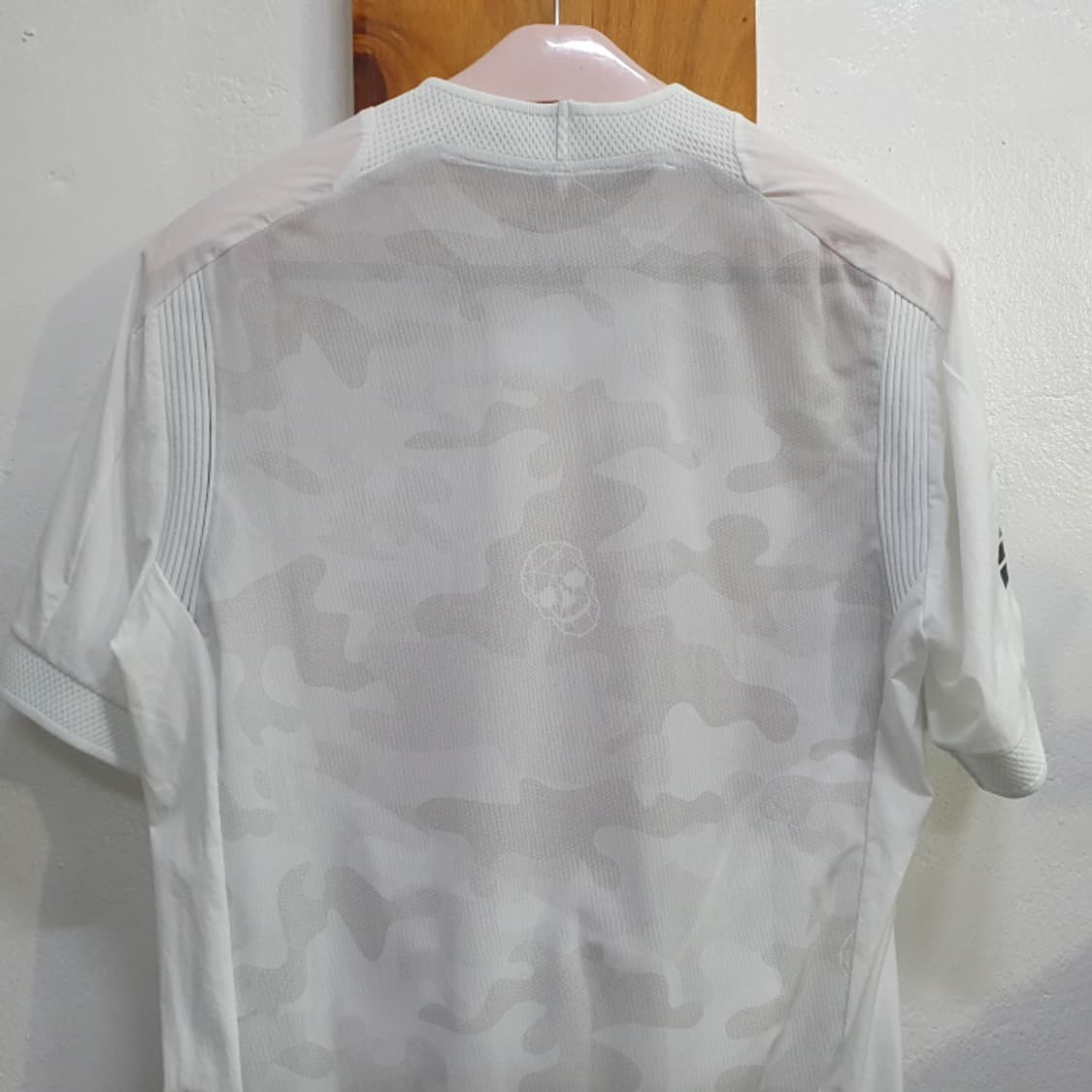 어메이징크리  에어서킷 하이브 테크메쉬 티셔츠(100) 상품이미지9