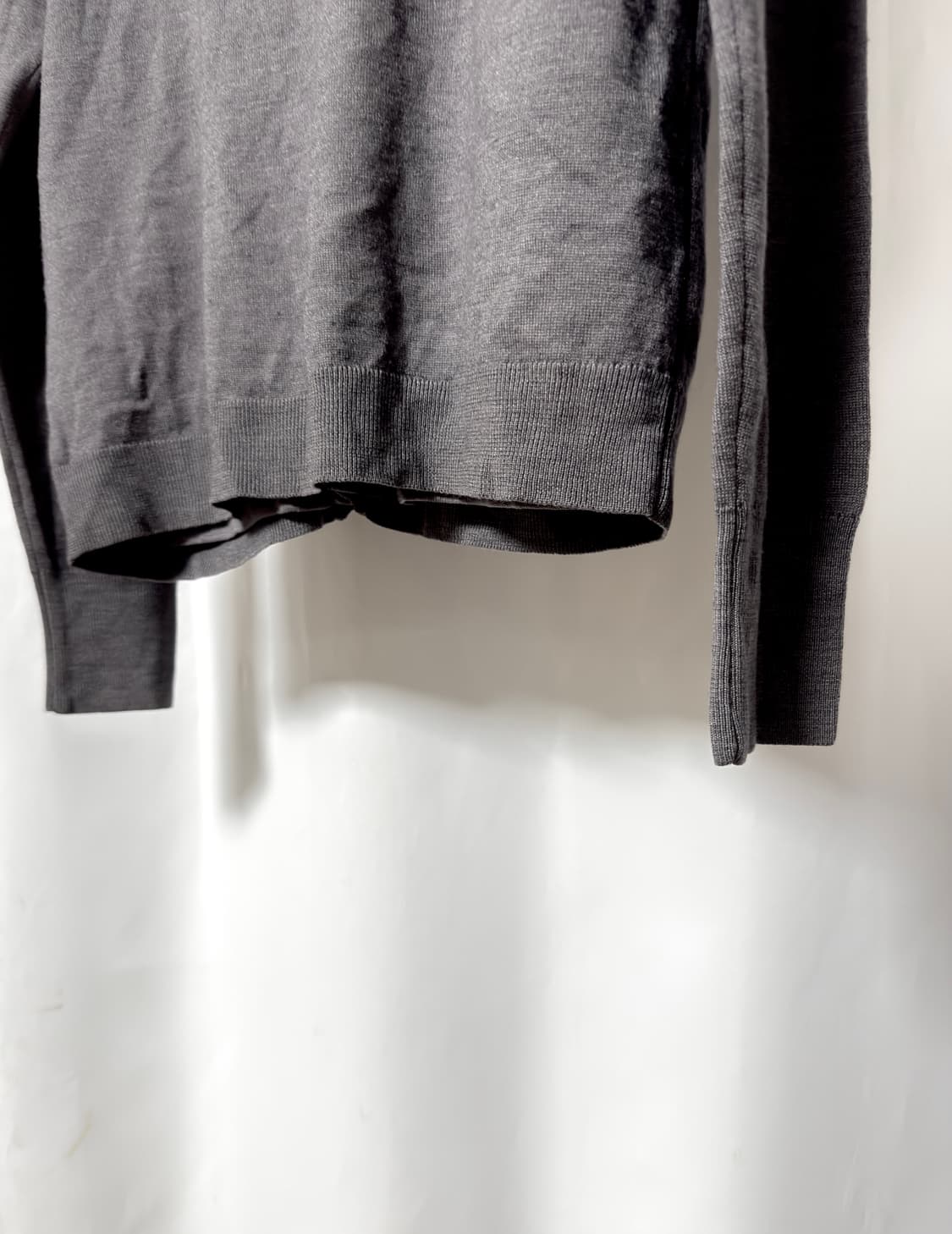 빅터앤롤프 2레이어 울혼방 가디건  상품이미지8