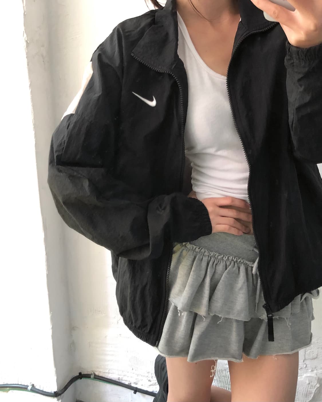 Nike 나이키 블랙컬러 로고 백프린팅 바람막이 자켓 상품이미지2