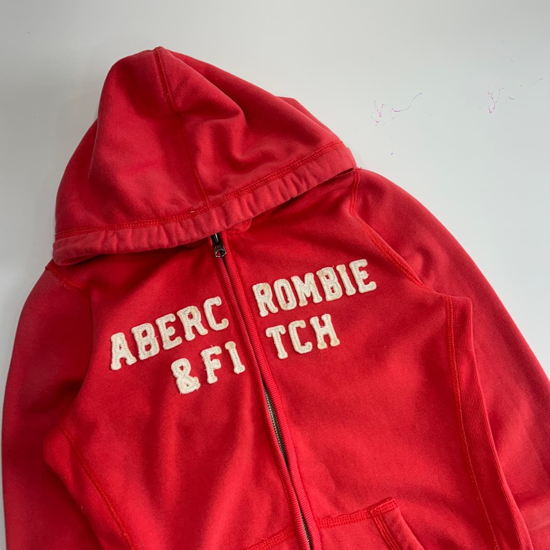 Abercrombie 아베크롬비 스펠아웃로고 레드 후드집업 상품이미지4