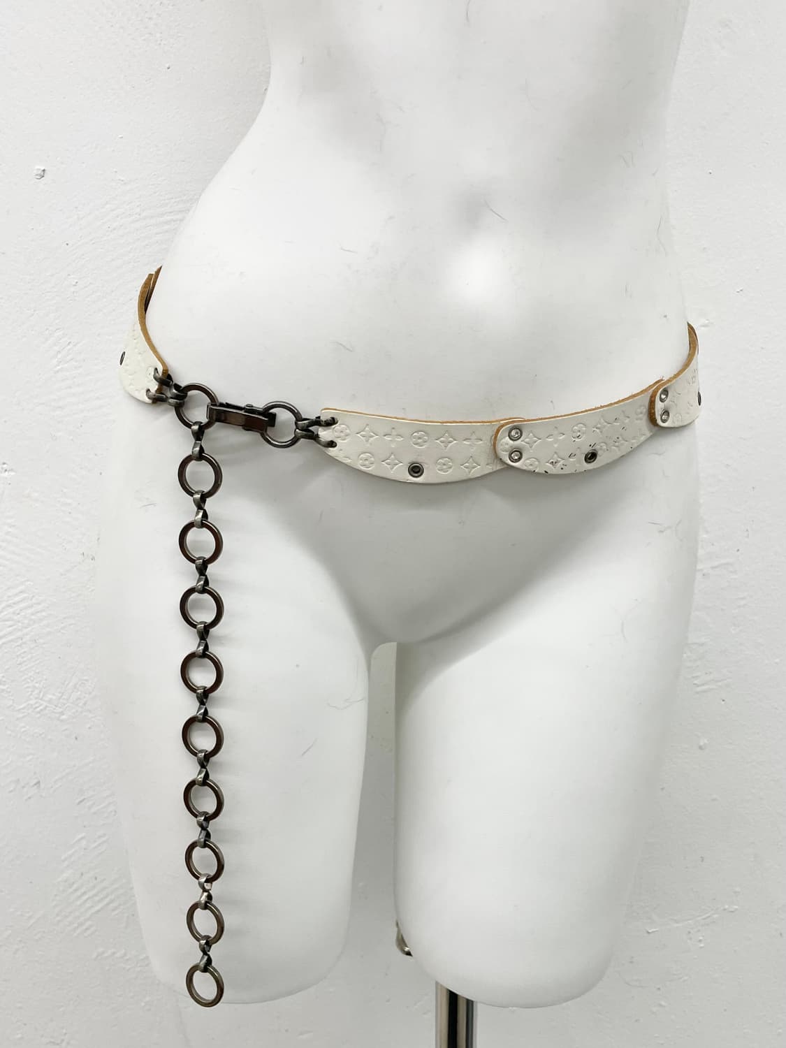 리얼레더 화이트페어리 체인 벨트 상품이미지1