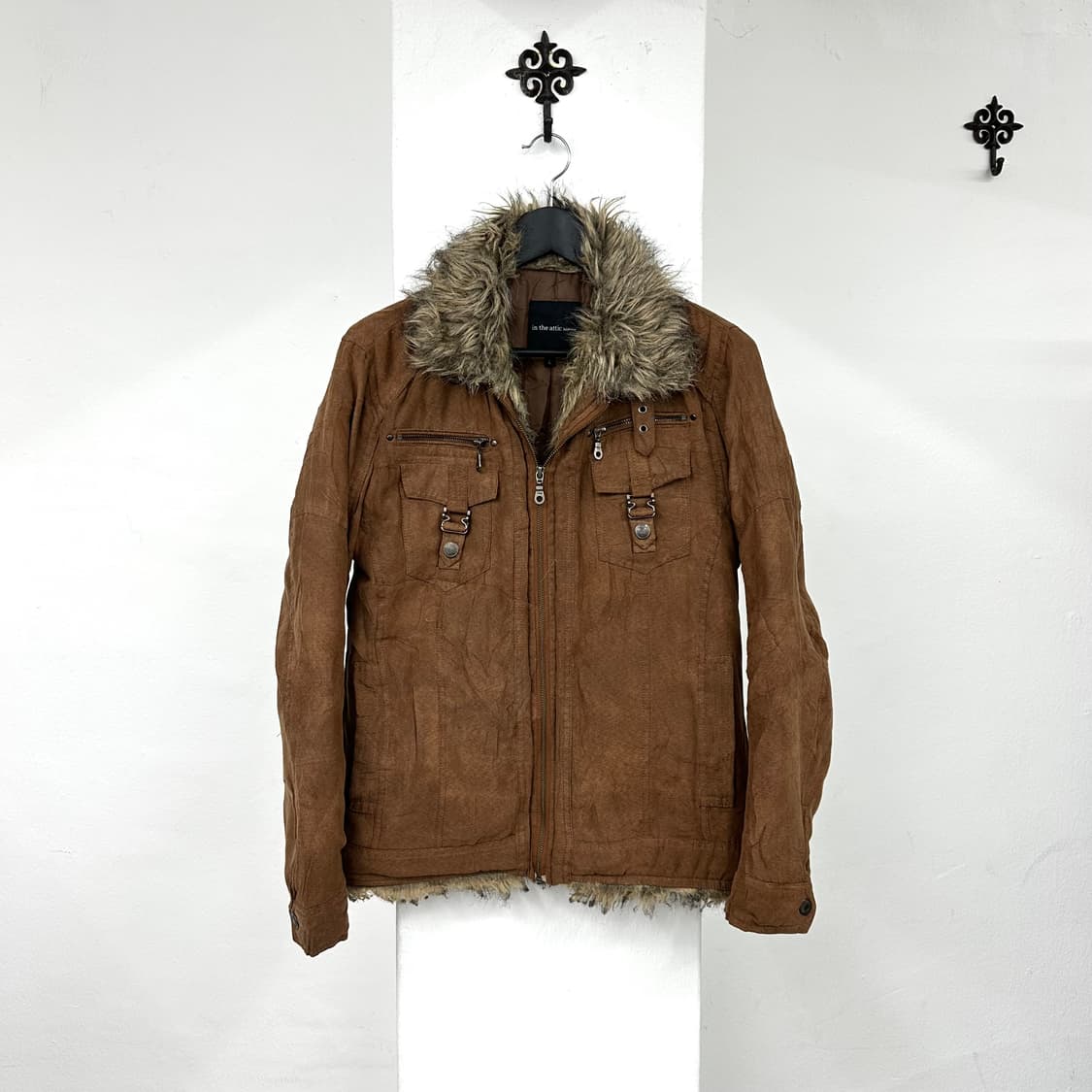 In the attic brown fur jacket 상품이미지1