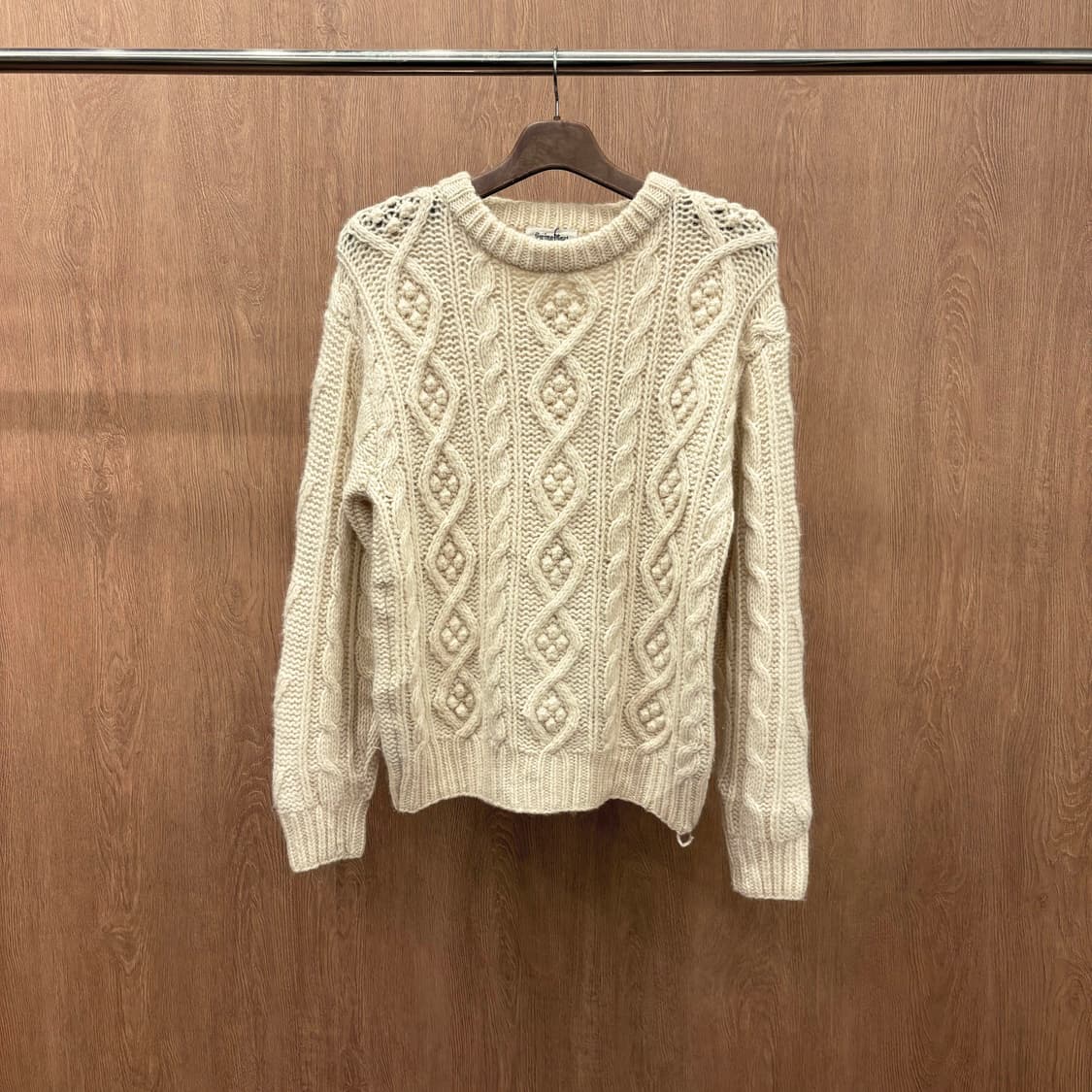 빈티지 라운드넥 긴팔 울 니트 클래식 피셔맨 케이블 패턴 디테일 아이보리 상품이미지2