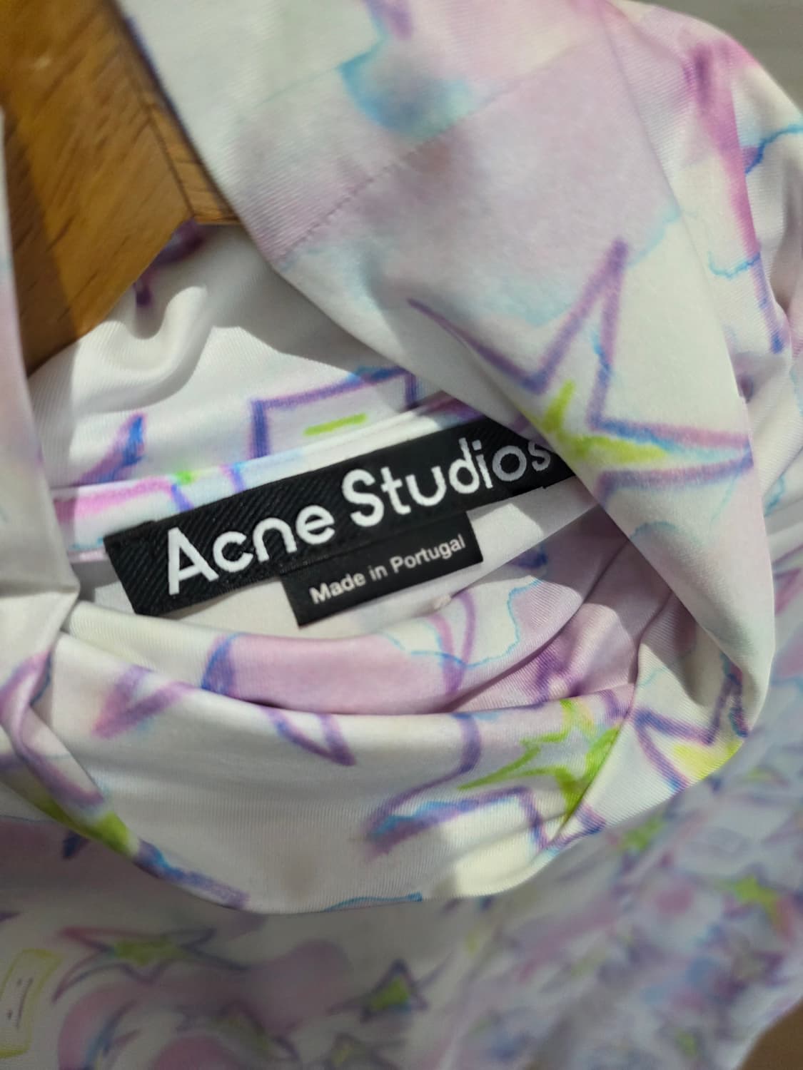 정품 아크네스튜디오 남녀공용 프린트 폴라 티 라지사이즈 상품이미지8