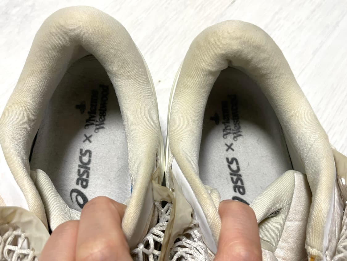 (리셀가88만원) 아식스x비비안웨스트우드 젤카야노26 운동화 버치 화이트 상품이미지7