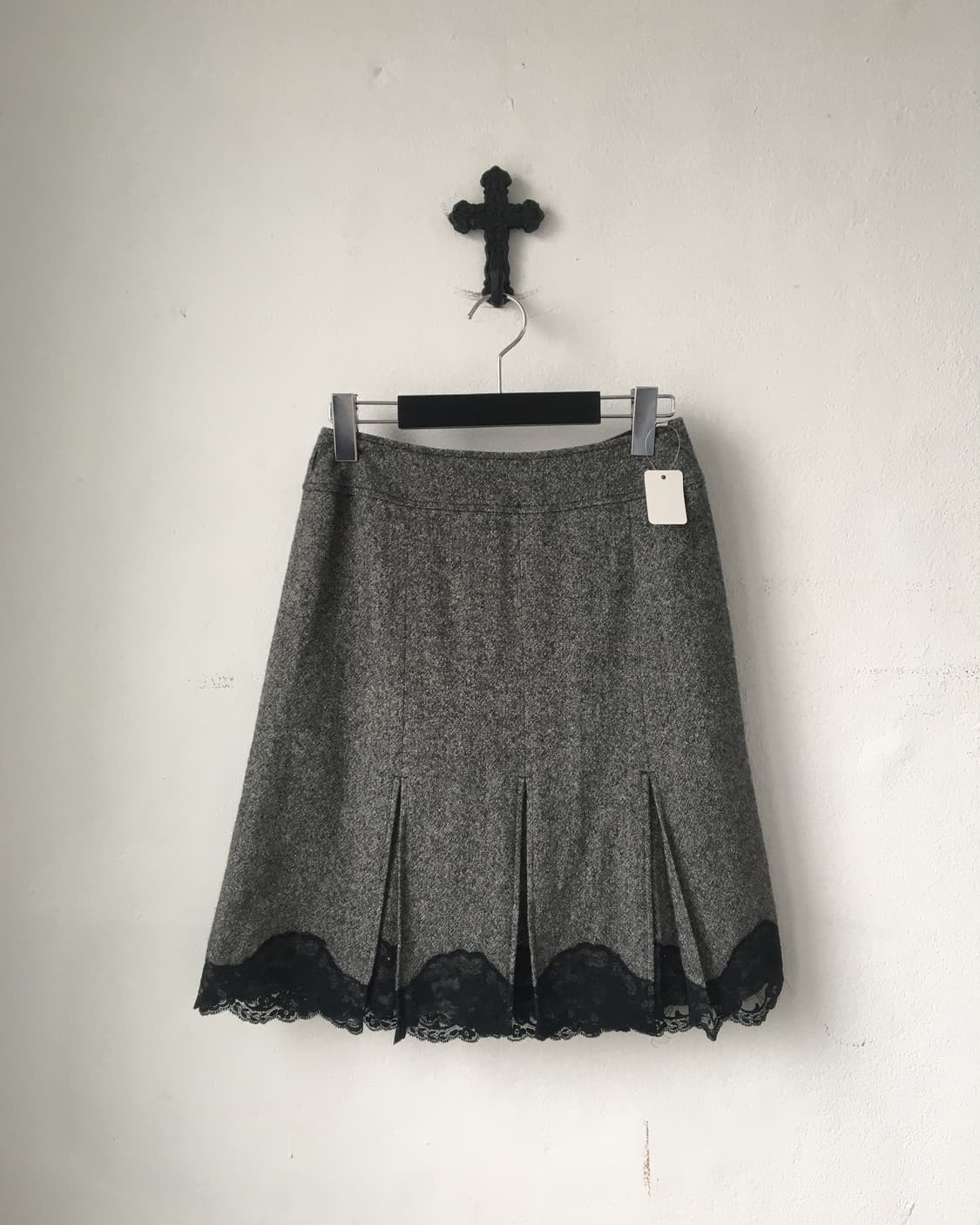 Lace trimming pleats skirt 상품이미지1