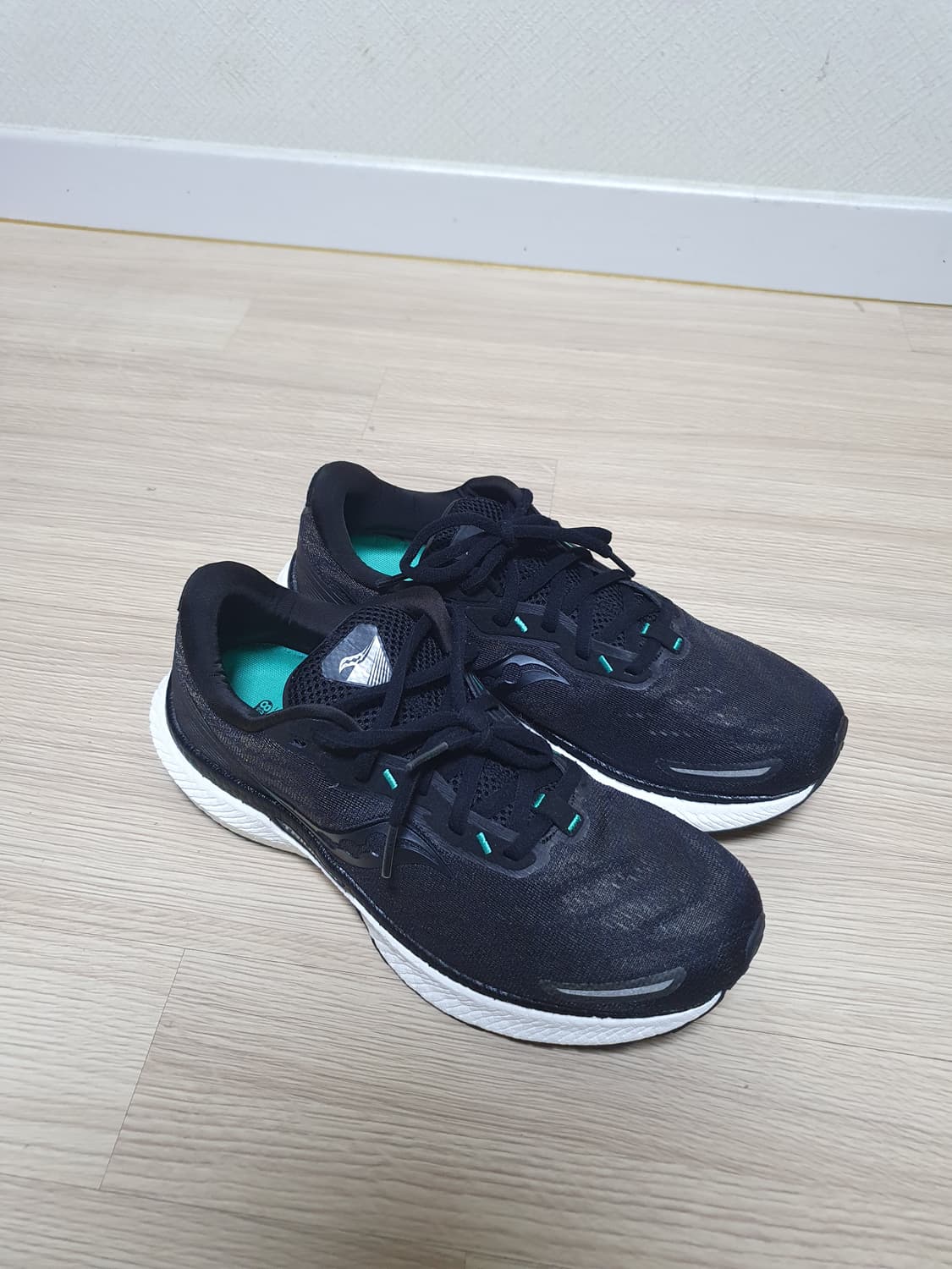 써코니 트라이엄프 러닝화 280 상품이미지2