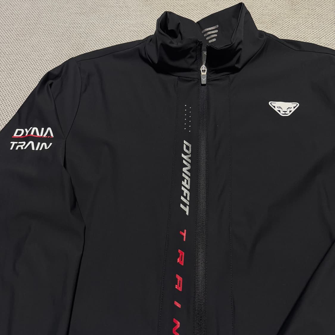 다이나핏 빅로고 트레이닝 자켓 상품이미지2