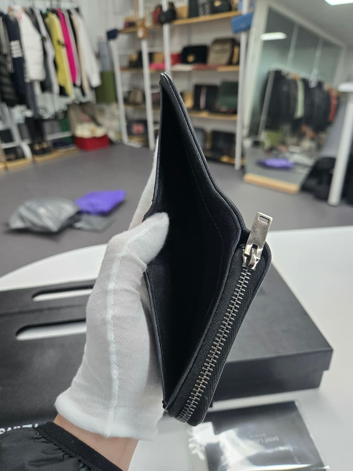 [50%세일] 입생로랑 지퍼 반지갑 상품이미지6