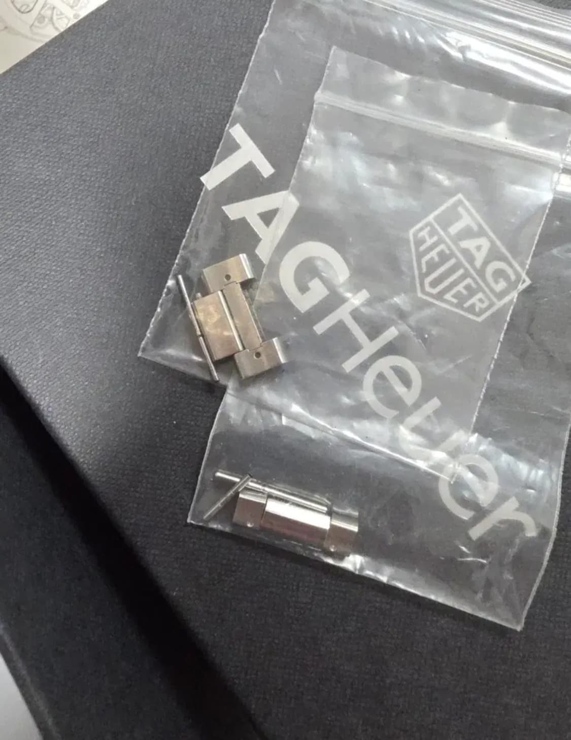 태그호이어 까레라 데이데이트 41mm 검판 상품이미지10