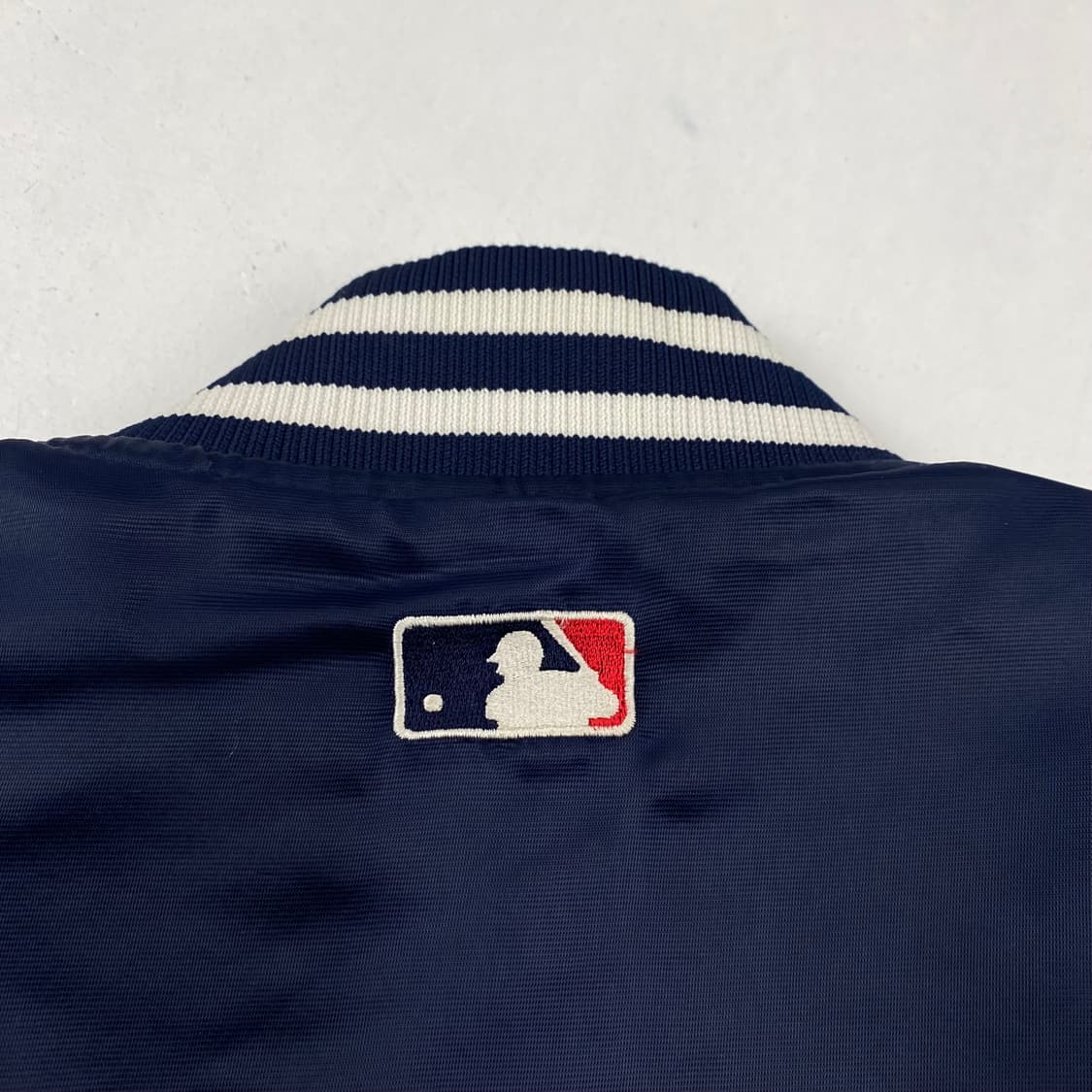 마제스틱 MLB 뉴욕 양키스 자수 빅로고 네이비 바시티 점퍼 (103) 상품이미지4