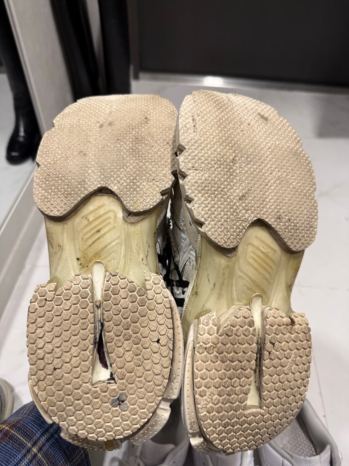 발렌시아가 러너 그래피티 40 사이즈 상품이미지5