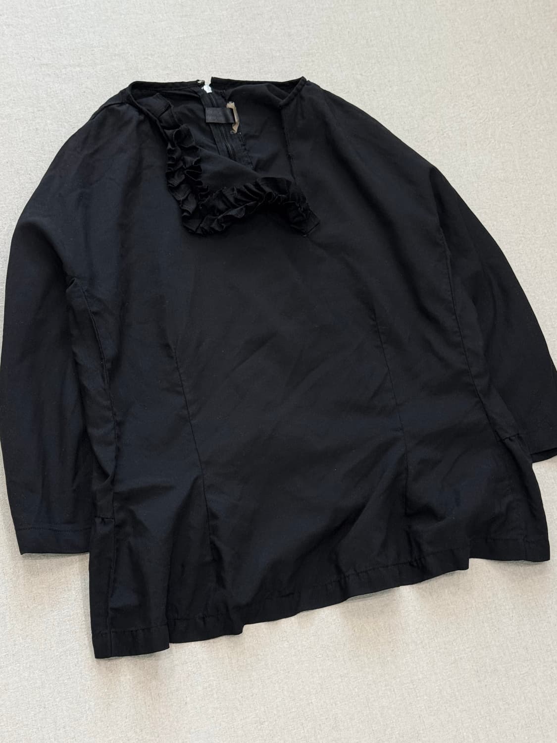 꼼데가르송 꼼꼼 18ss 비대칭 프릴넥 블라우스 셔츠 상품이미지2