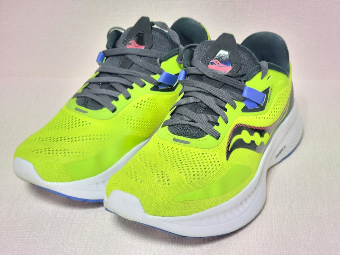 써코니 가이드 15 러닝화 형광 250mm 상품이미지5