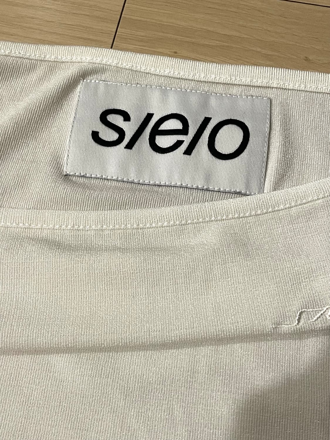 에스이오 나시 티셔츠 개당 만원 새상품 상품이미지1