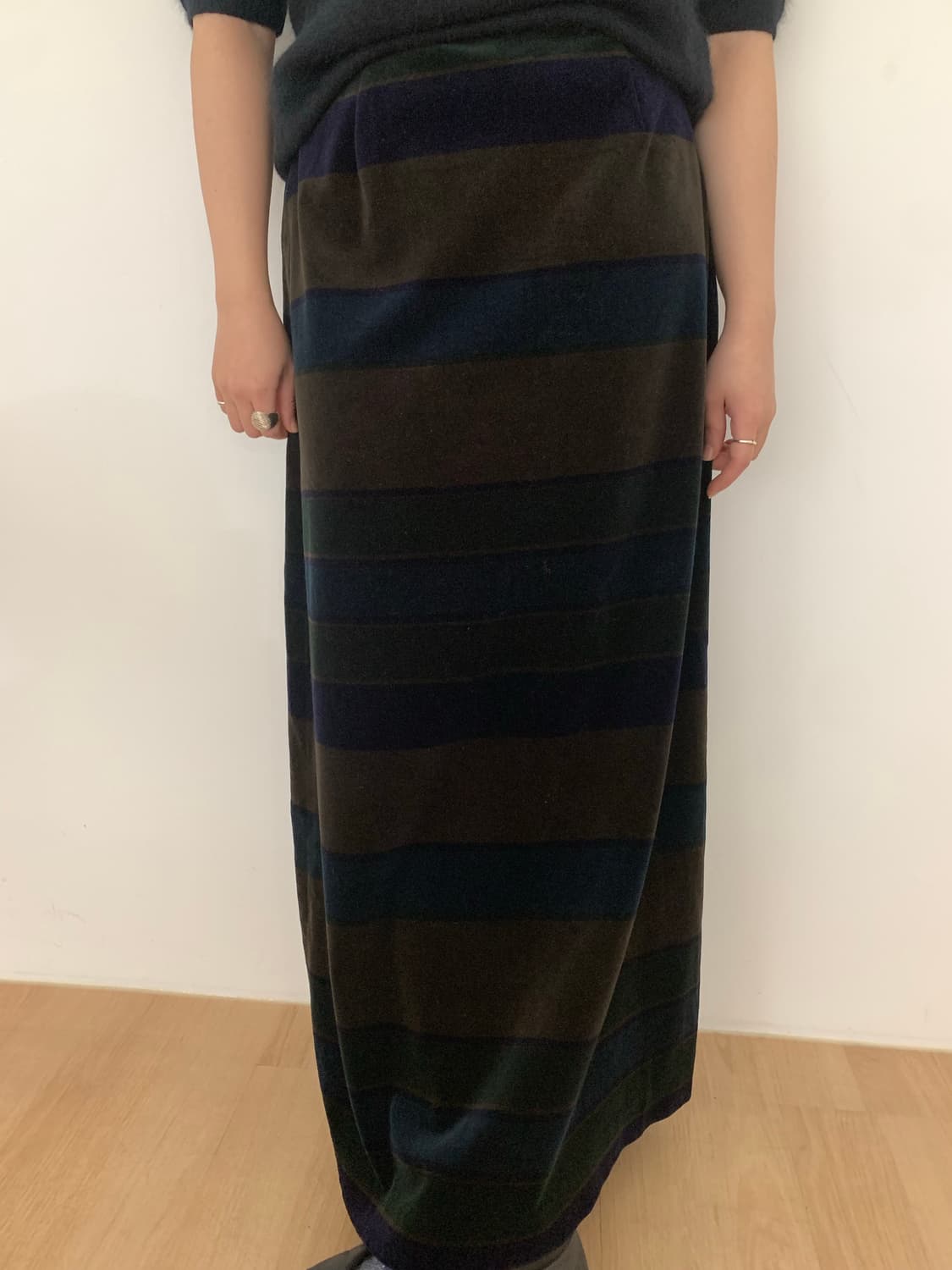 Stripe velvet long Sk 상품이미지1