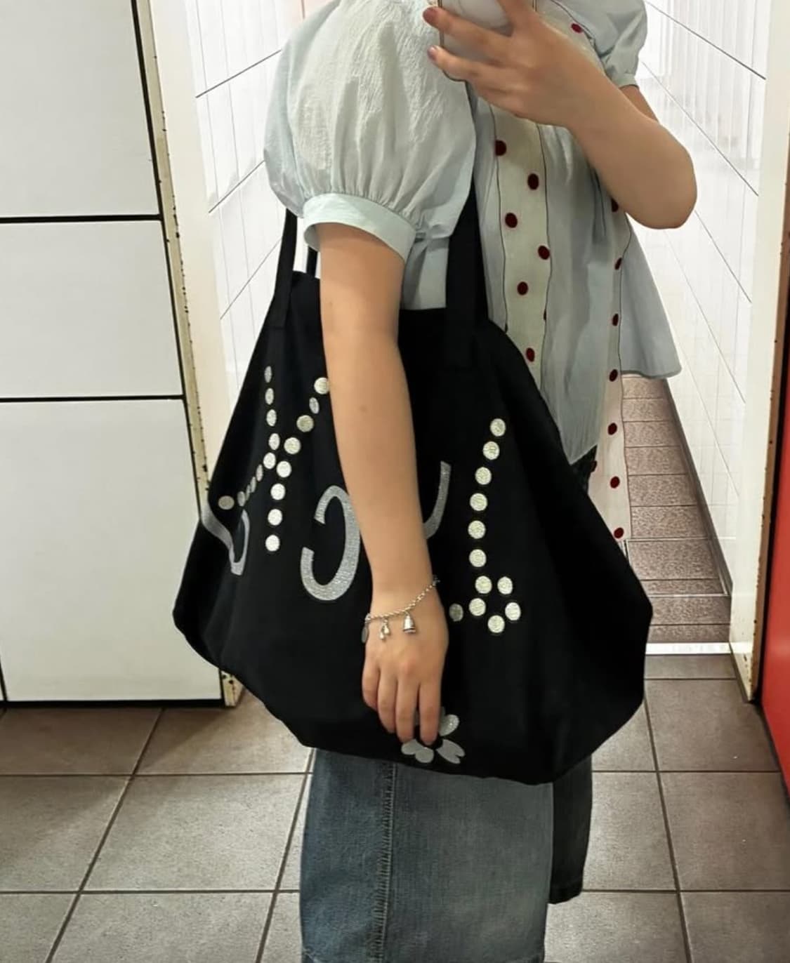 Naviverse_Lucky Tote Bag_Black 상품이미지3