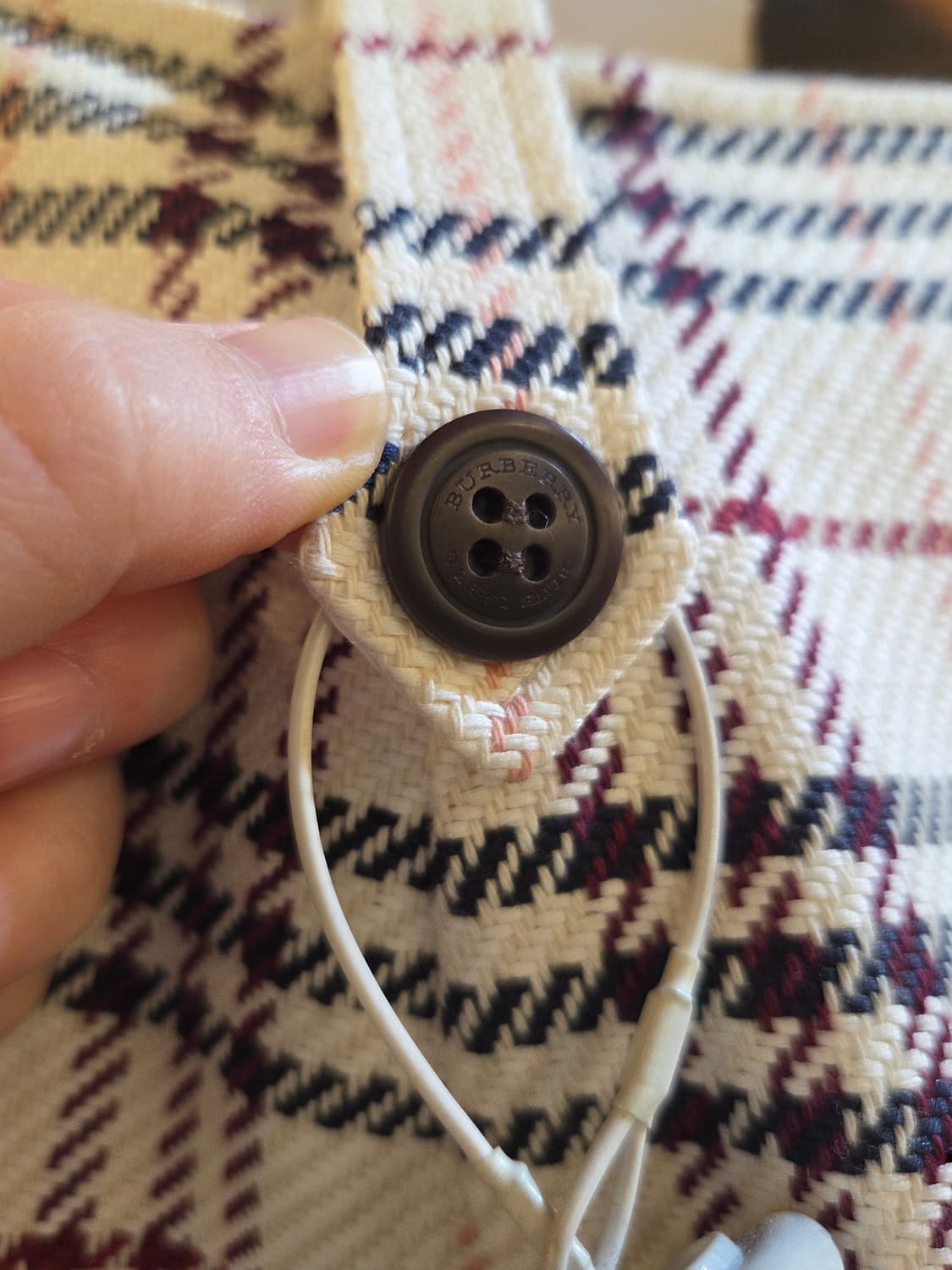 BURBERRY 버버리 아이보리 노바체크 미니스커트💯 상품이미지4