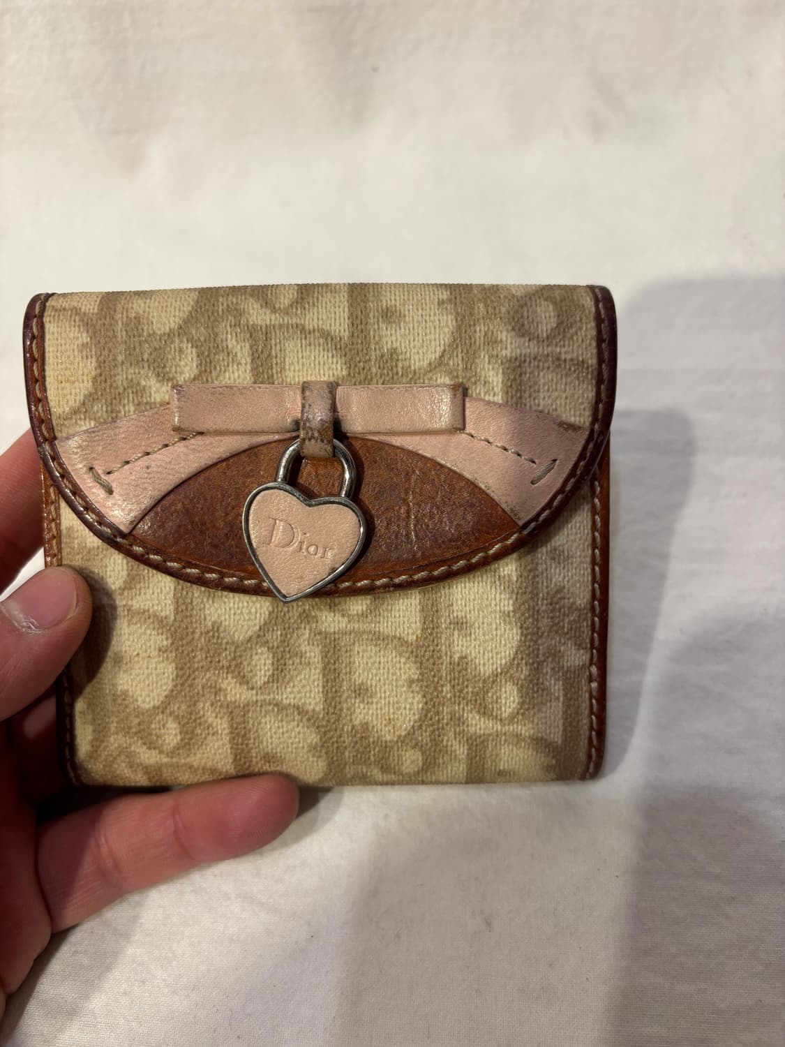 디올 오블리크 로맨틱 하트 반지갑 상품이미지3