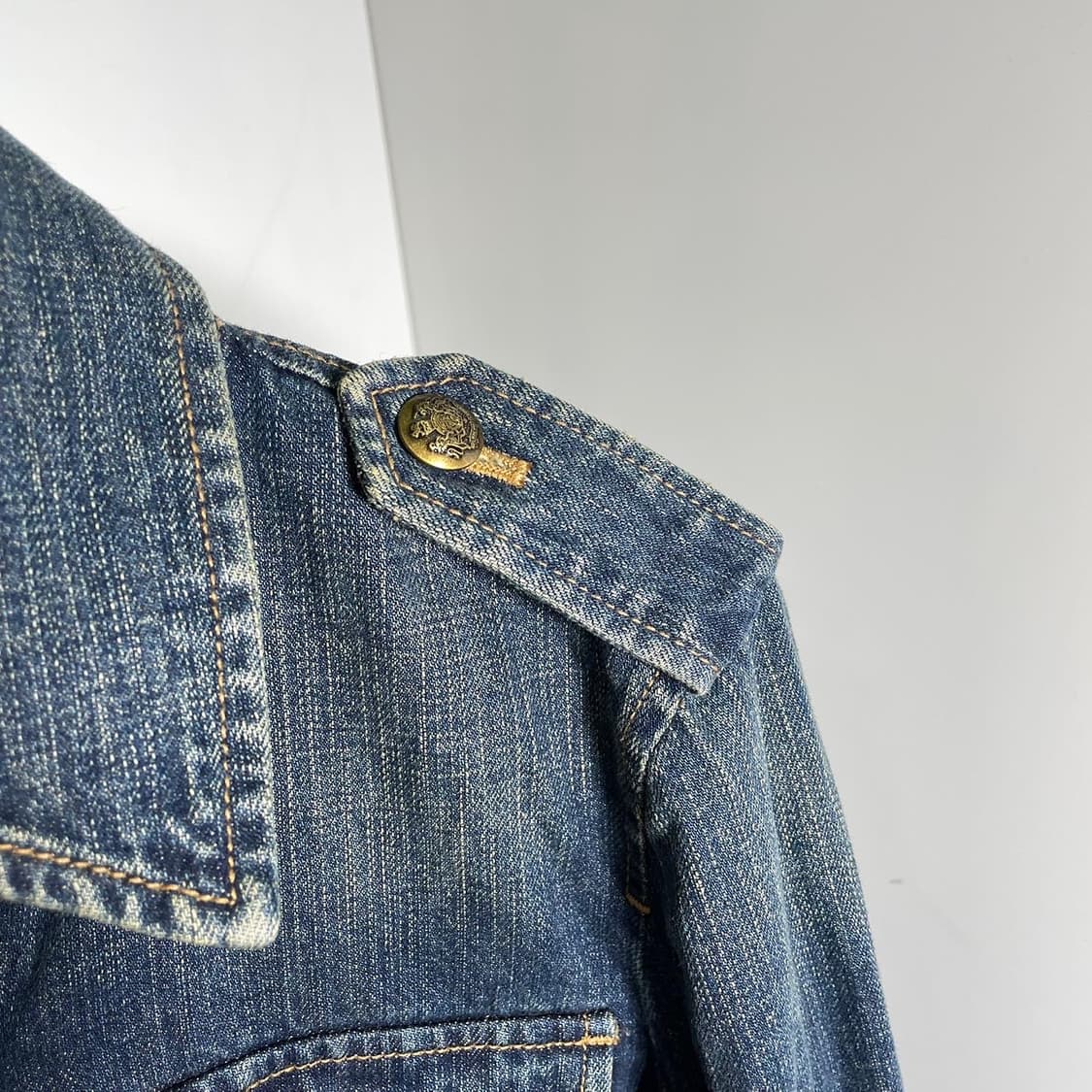 (새상품)랄프로렌 금장 로고 버튼 로브 셔츠 자켓 상품이미지5