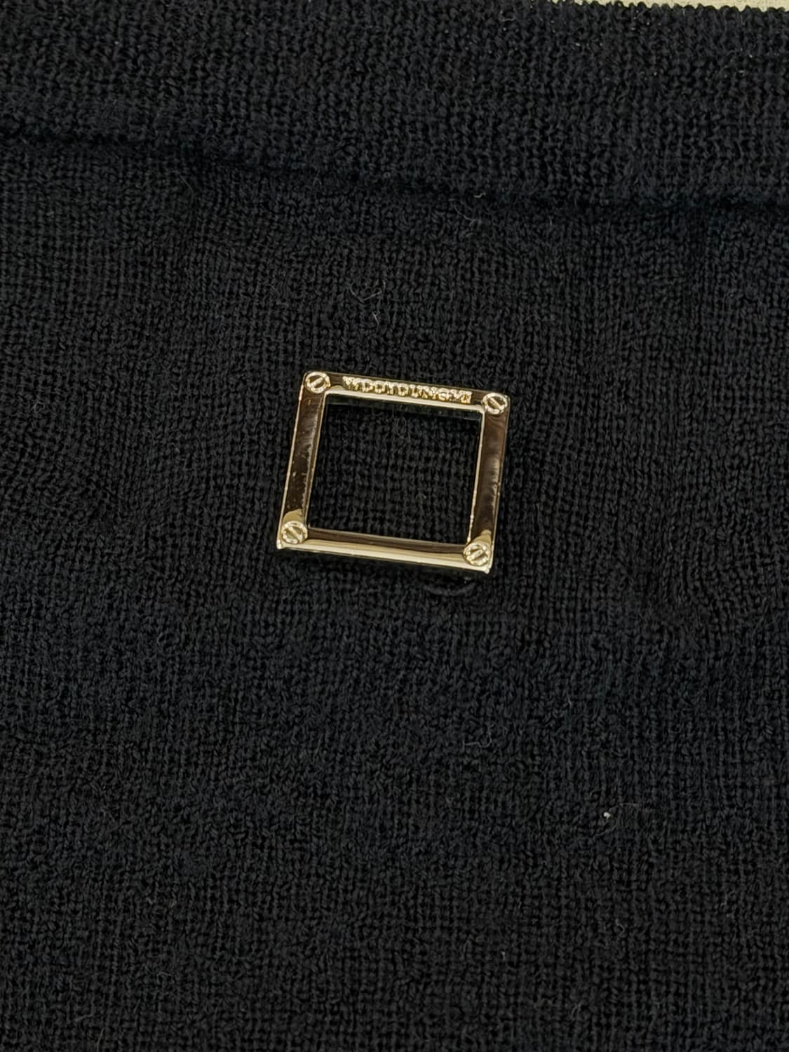 우영미 22ss 시그니쳐 로고 디테일 울 니트 딥 네이비 상품이미지6