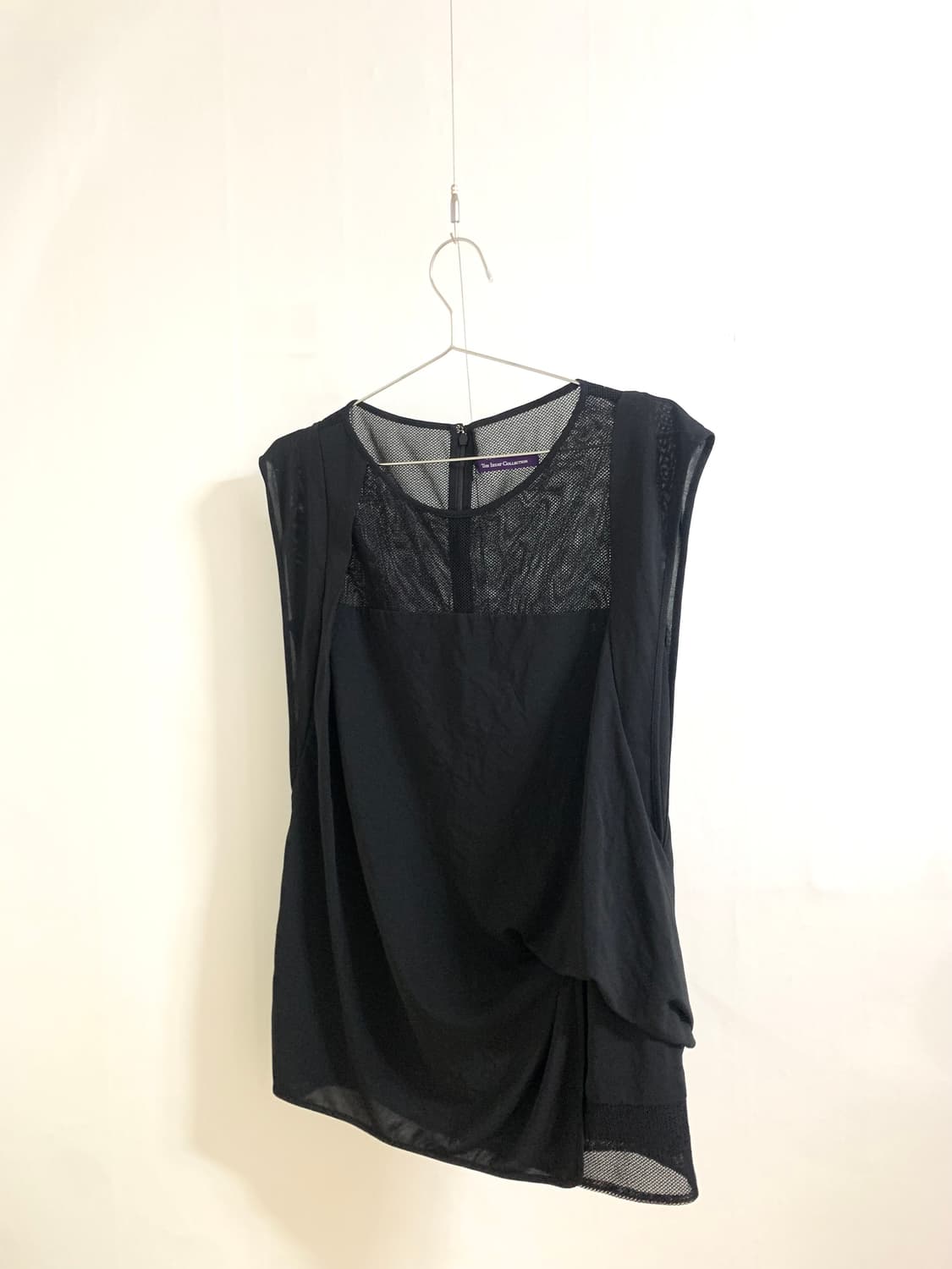 The Izzat Collection 슬리브리스 상품이미지1