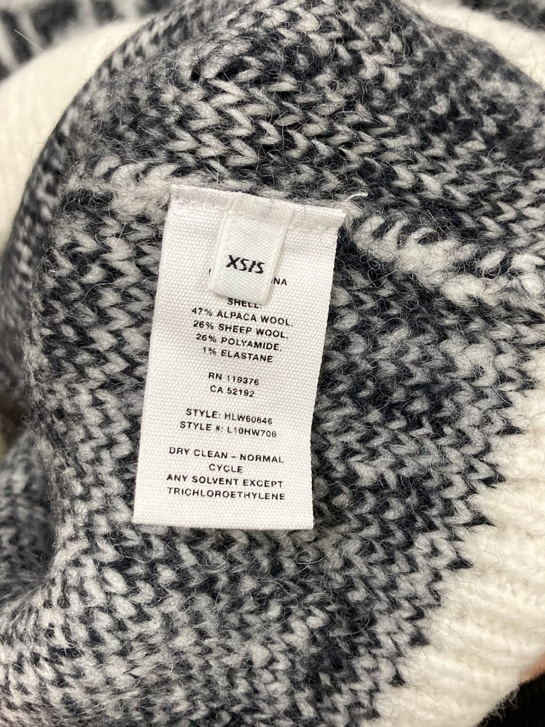 헬무트 랭(Helmut Lang) 브이넥 오버핏 앙고라 니트  상품이미지4