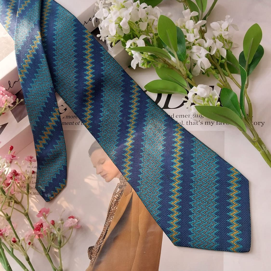 미쏘니 실크 청녹색 지그재그 패턴 넥타이 9.4cm A+등급 K1830
 상품이미지4