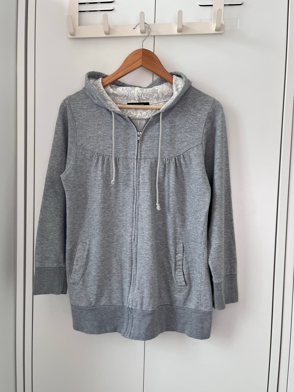 Mouth valley 레이스 핀턱 그레이 후드집업 모리걸 상품이미지5