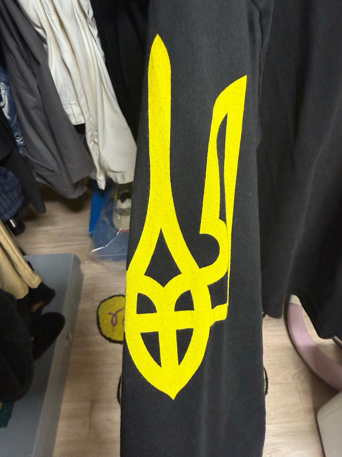 발렌시아가 우크라이나 롱슬리브 상품이미지3