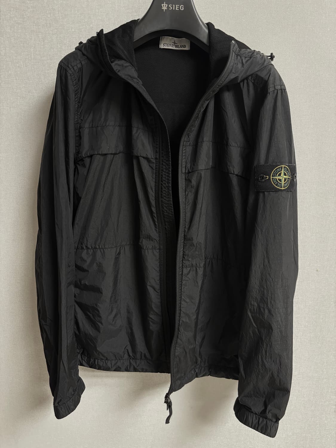 스톤아일랜드 24ss 크링클랩스 블랙 L 바람막이 상품이미지1