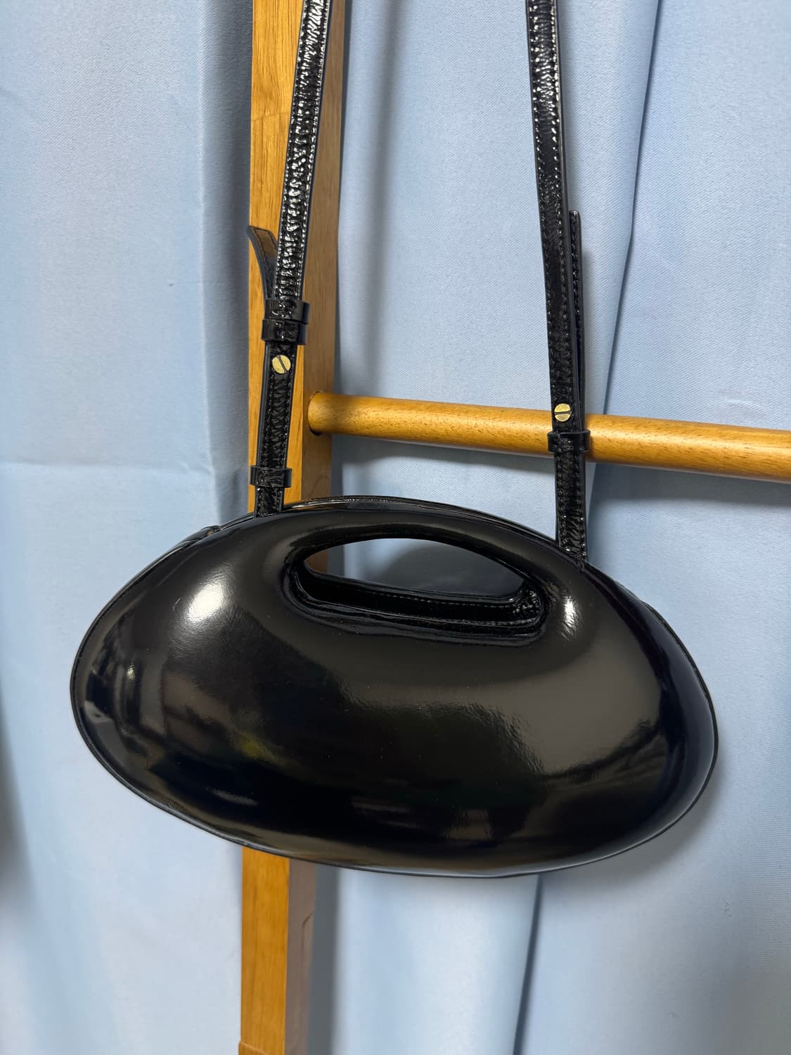 아카이브앱크 하프 베이글 백 블랙 유광 미니백 상품이미지2