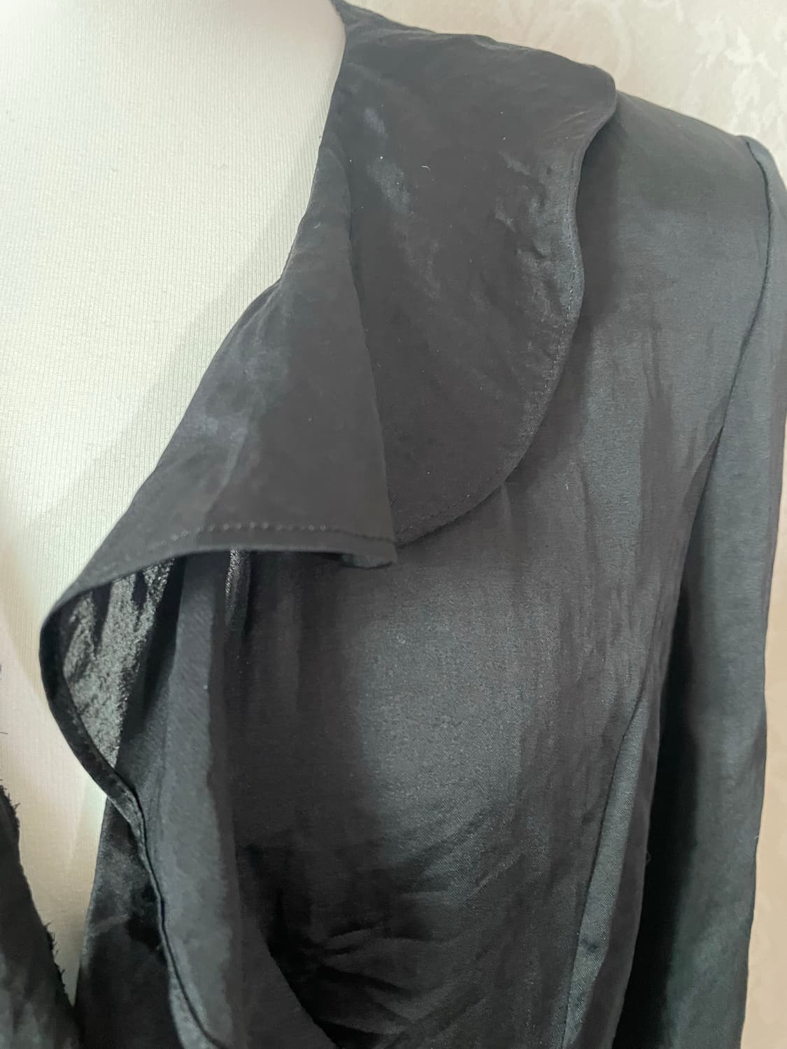 블랙 프릴 고딕 블라우스 상품이미지3