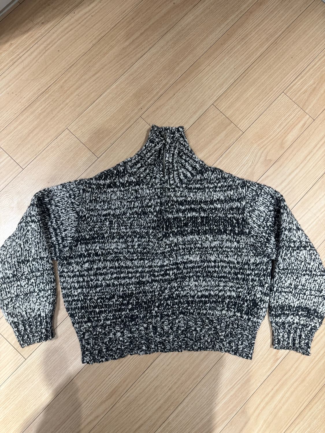 집업 니트 상품이미지1