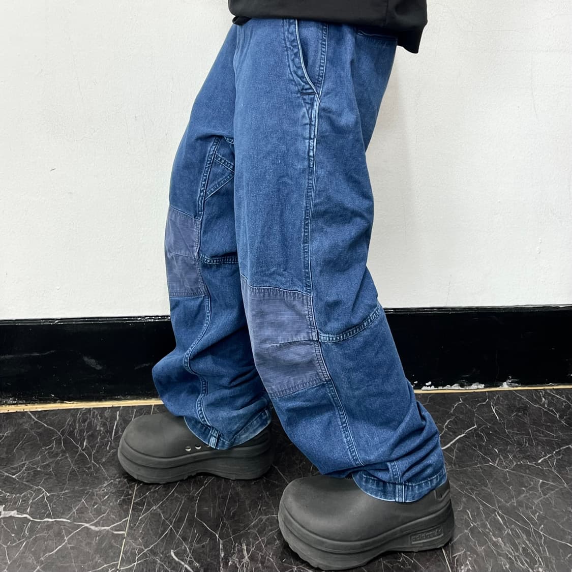 칼하트 WIP 세미와이드 알리마 배색 팬츠 상품이미지1