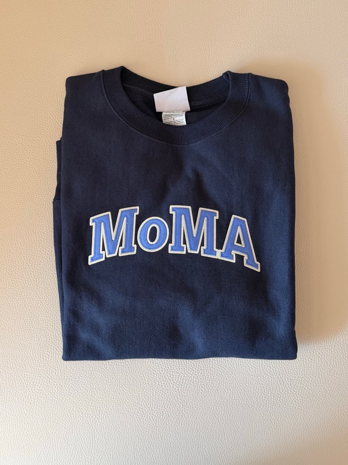 [M] 모마(MoMA) x 챔피온 리버스위브 스웻 네이비 상품이미지1