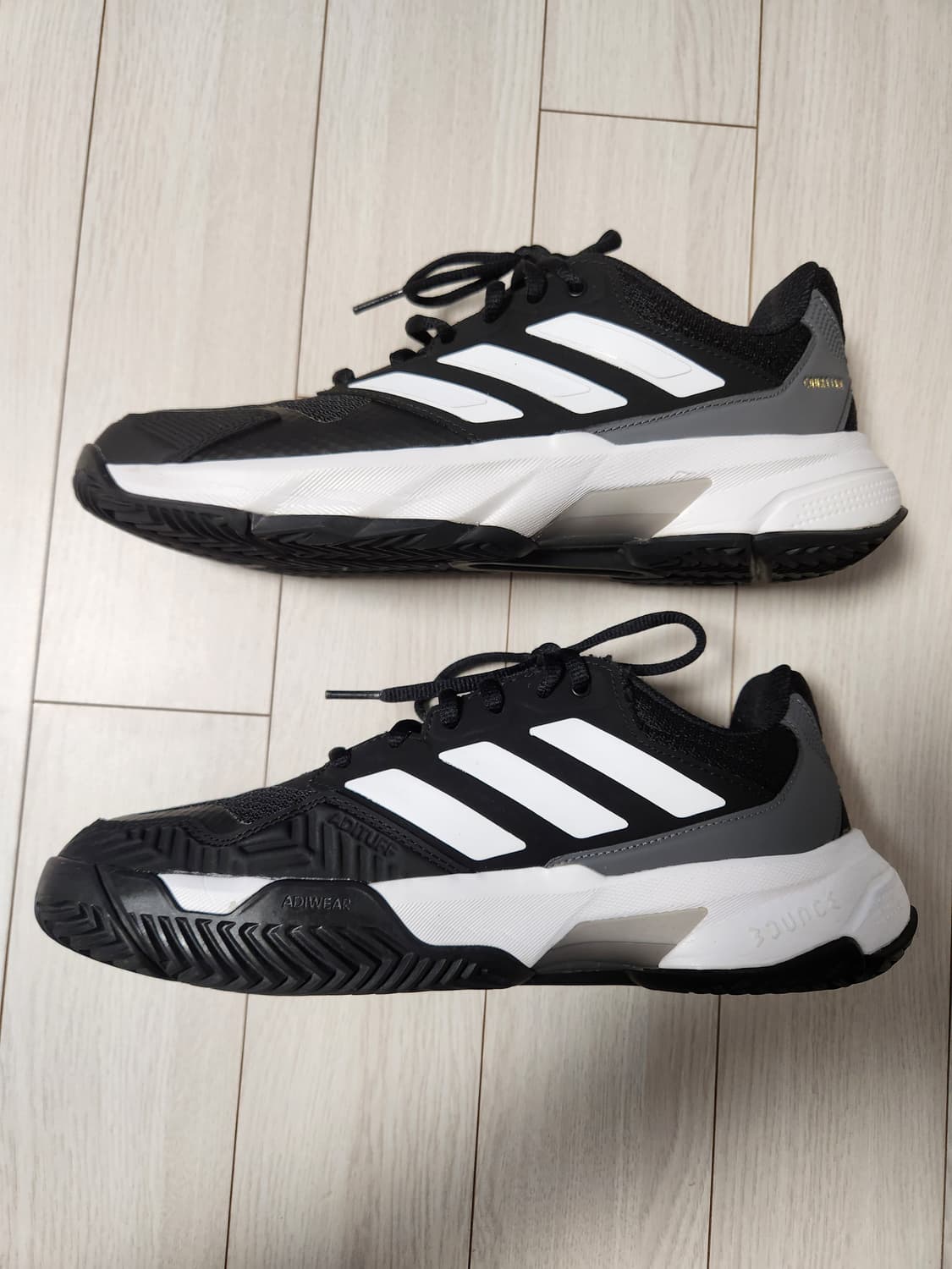 아디다스 운동화 코트잼 컨트롤 3 IF0458 테니스화 사이즈255

실 상품이미지6