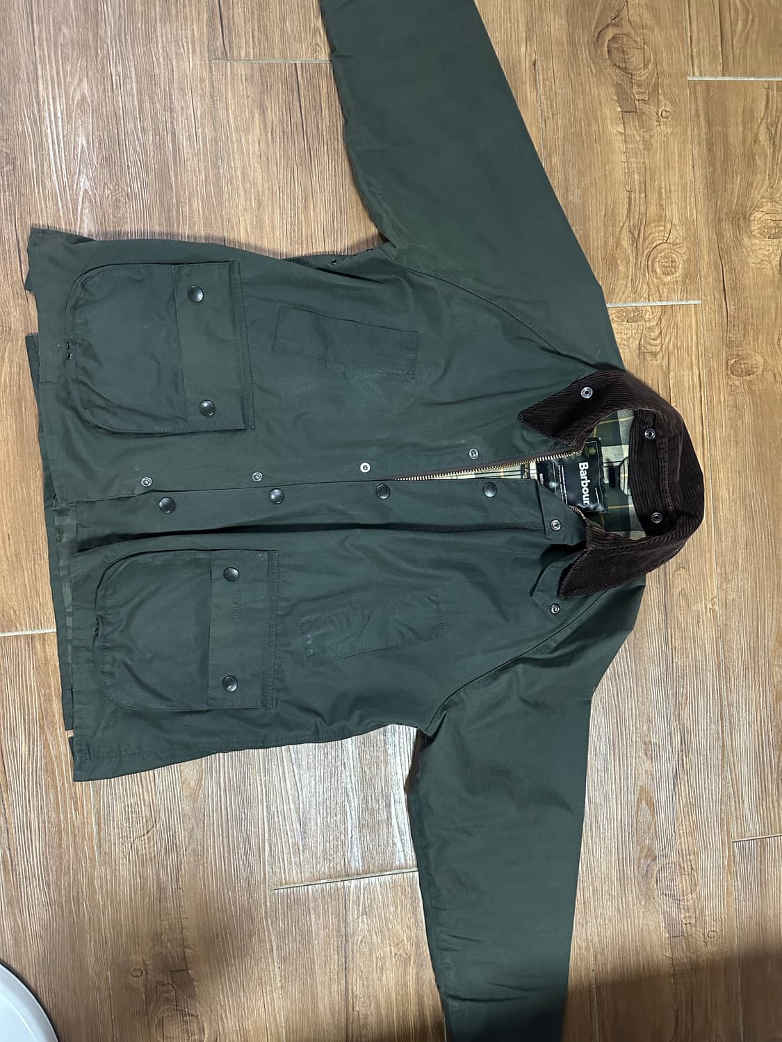 바버 비데일 세이지 컬러 40사이즈 판매합니다 상품이미지2