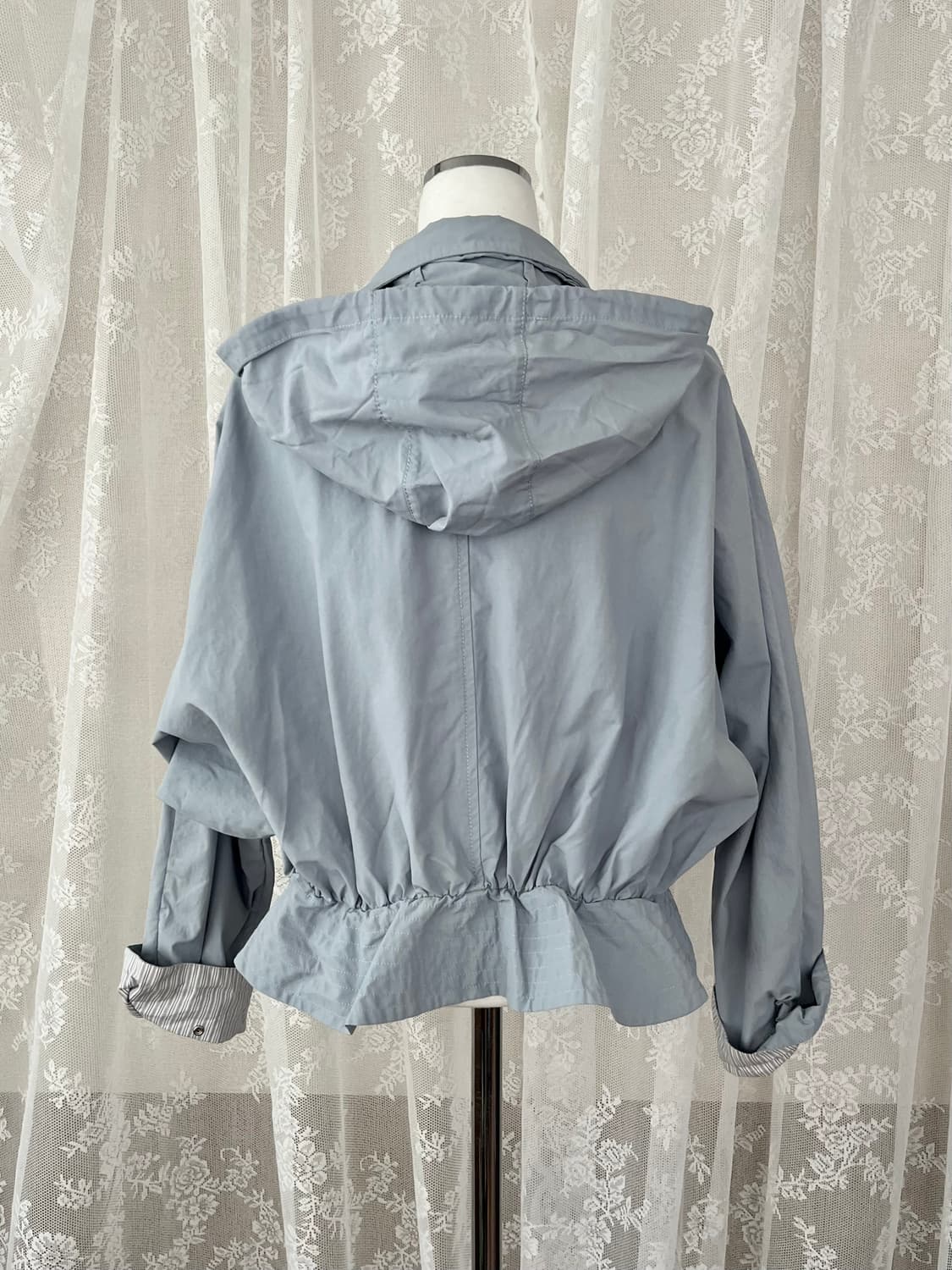 55) 듀엘 프릴 숏 후드 집업 점퍼 블루 상품이미지3