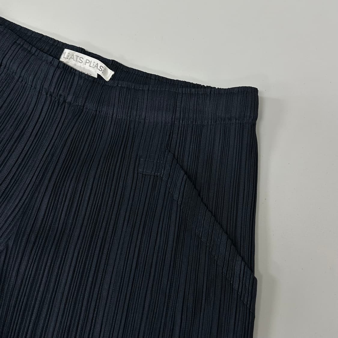 이세이미야케 플리츠플리즈 7부팬츠 상품이미지3