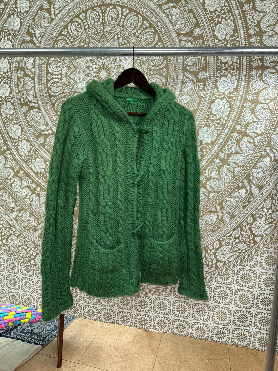 베네통 여성 케이블 떡볶이단추 니트 가디건  상품이미지3